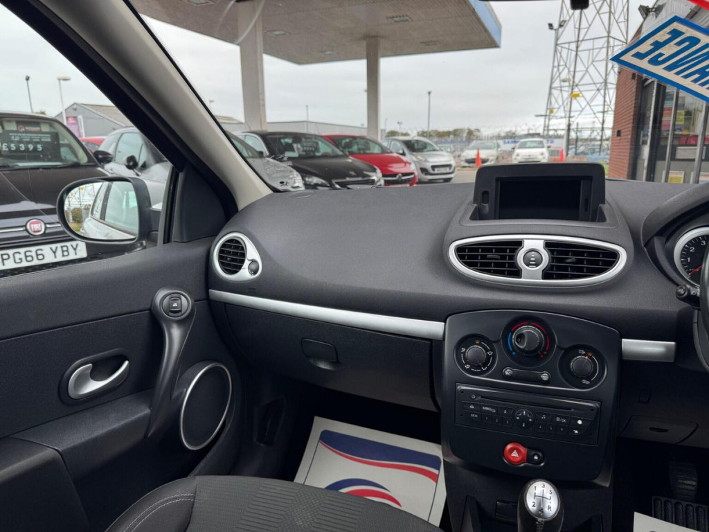 RENAULT CLIO