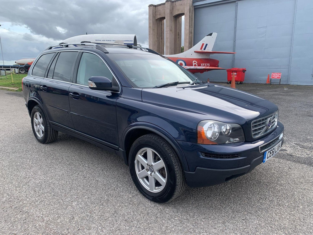 View VOLVO XC90 2.4 D5 Active