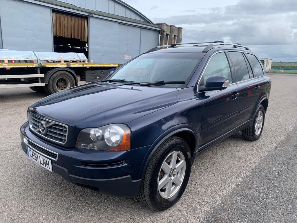 View VOLVO XC90 2.4 D5 Active