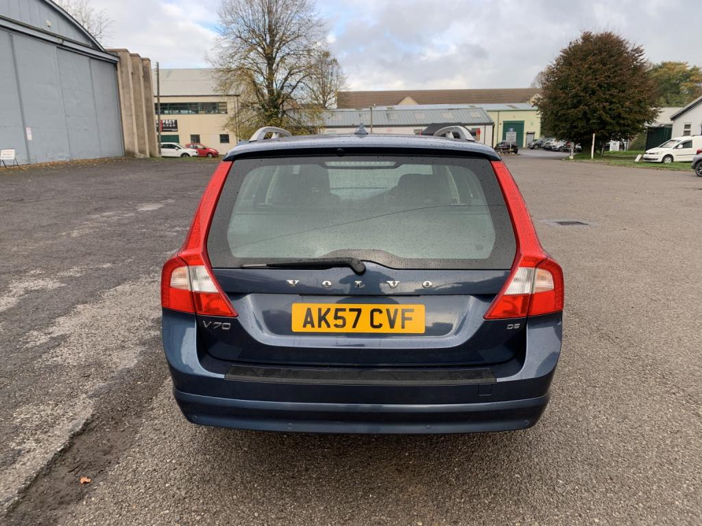 VOLVO V70