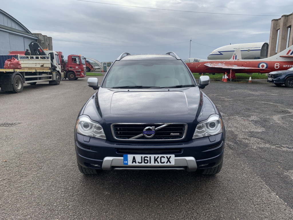 View VOLVO XC90 2.4 D5 R-Design