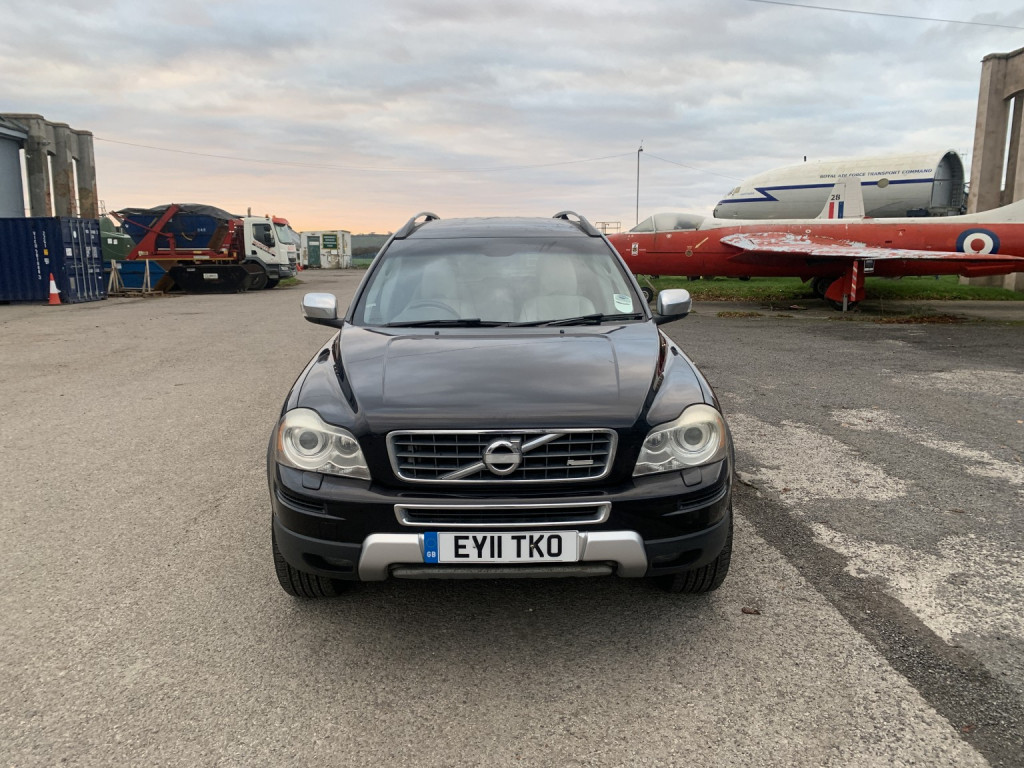 View VOLVO XC90 2.4 D5 R-Design