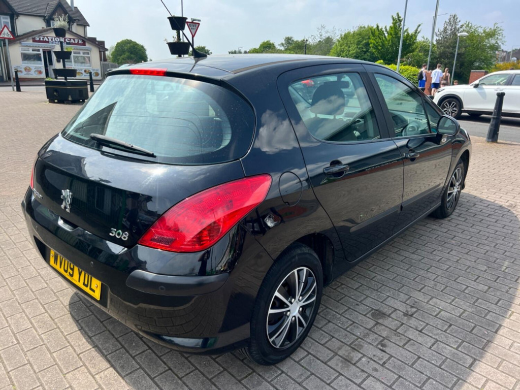 View PEUGEOT 308 1.6 HDi S