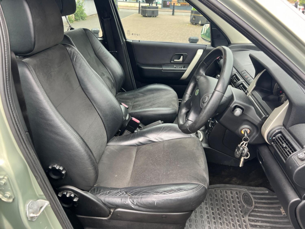 LAND ROVER FREELANDER