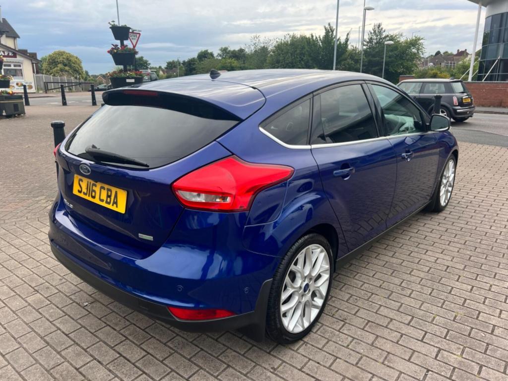 View FORD FOCUS 1.0 T EcoBoost Titanium X