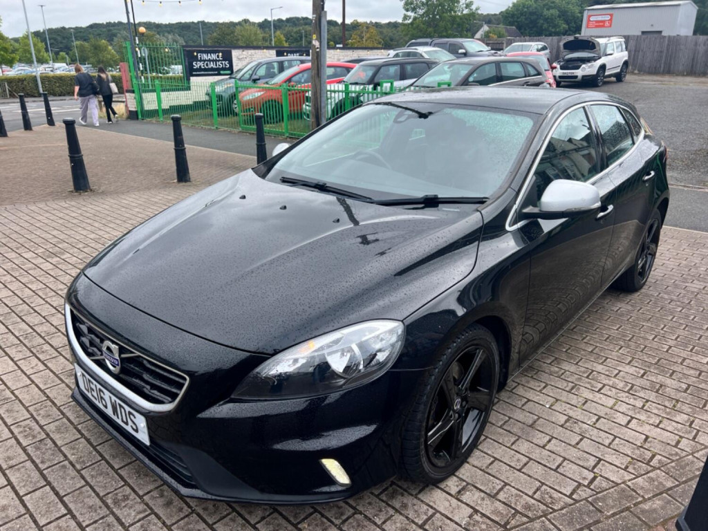 View VOLVO V40 2.0 R-Design T2