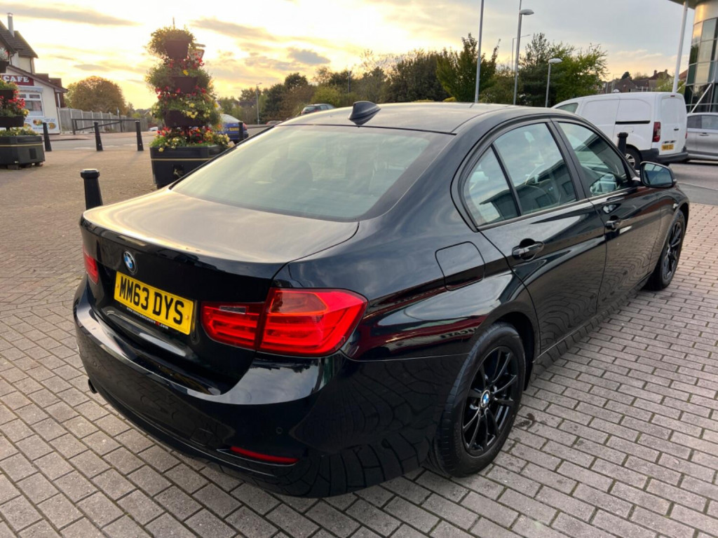 View BMW 3 SERIES 2.0 320d Efficient Dynamics Business