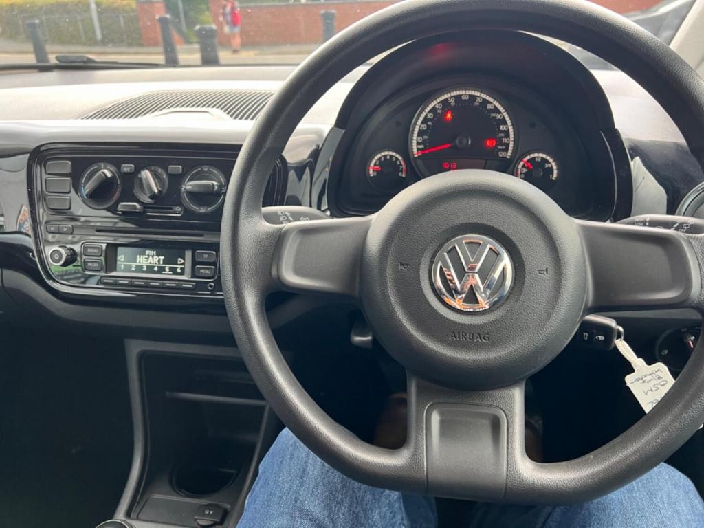 VOLKSWAGEN UP