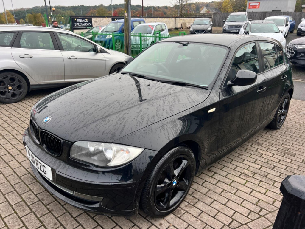 View BMW 1 SERIES 2.0 116d Sport 5 door