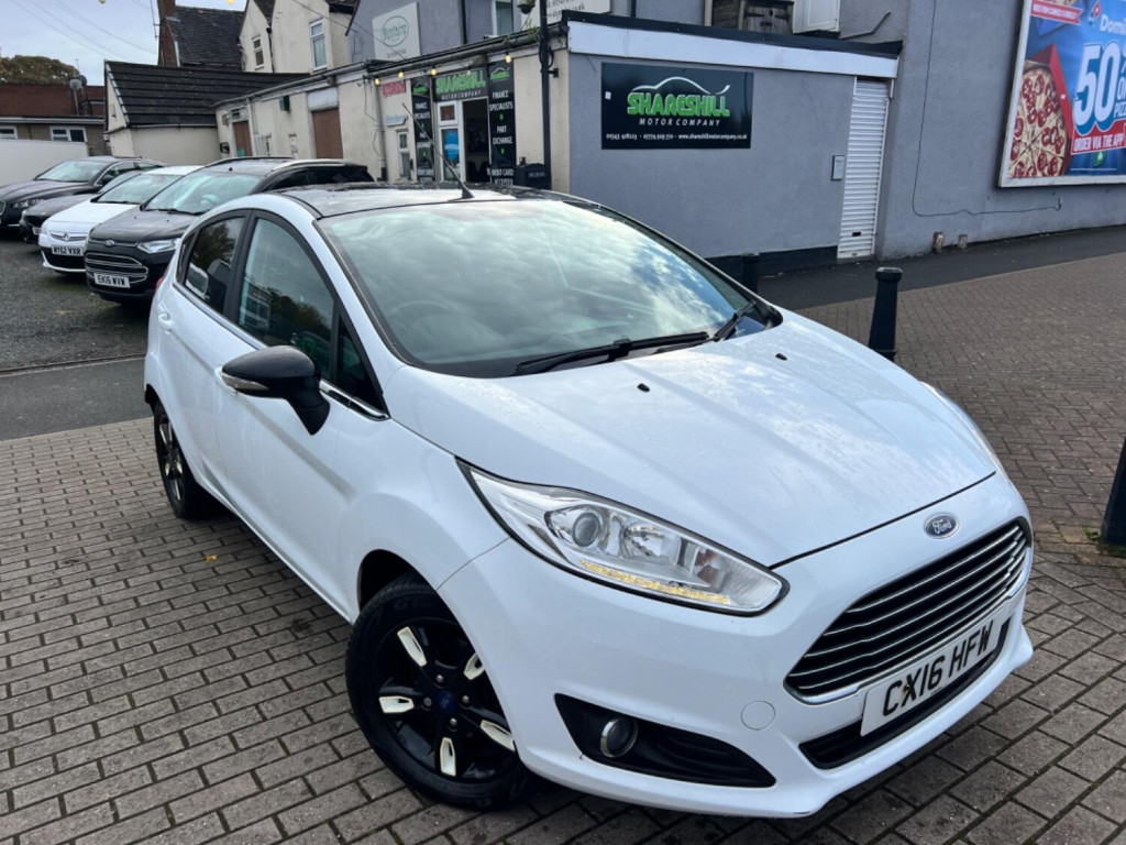 View FORD FIESTA 1.0 T EcoBoost Zetec White Edition