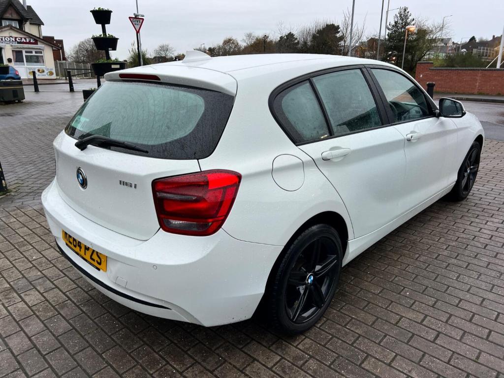 BMW 1 SERIES