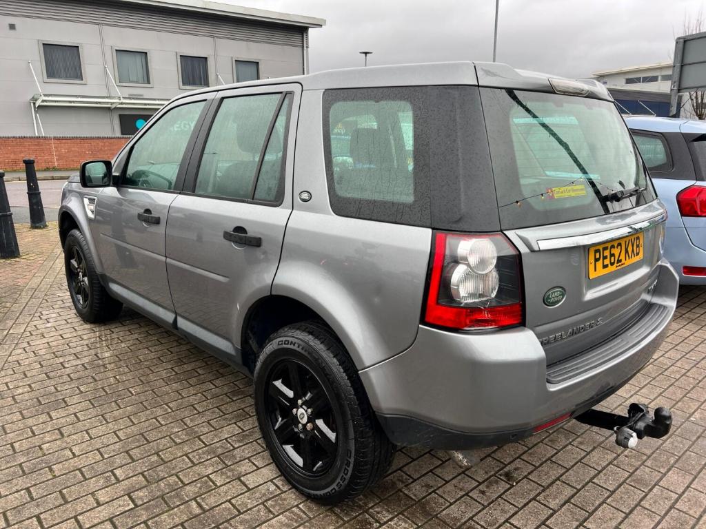 View LAND ROVER FREELANDER 2 2.2 TD4 GS
