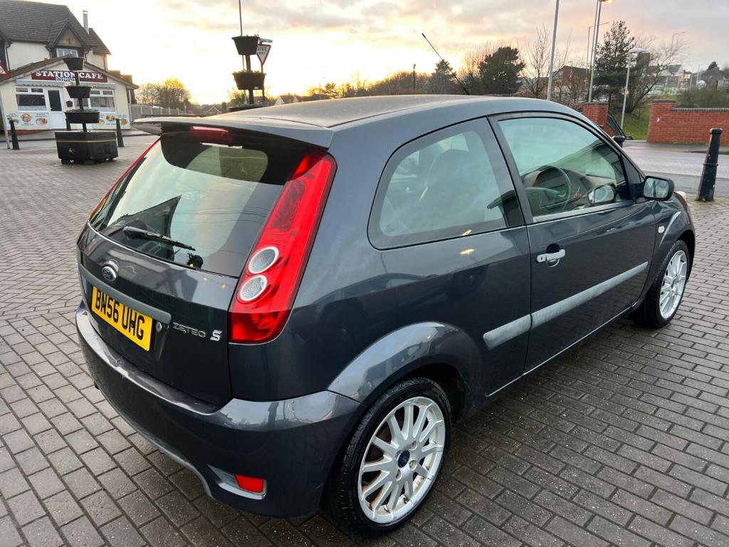 View FORD FIESTA 1.6 Zetec S