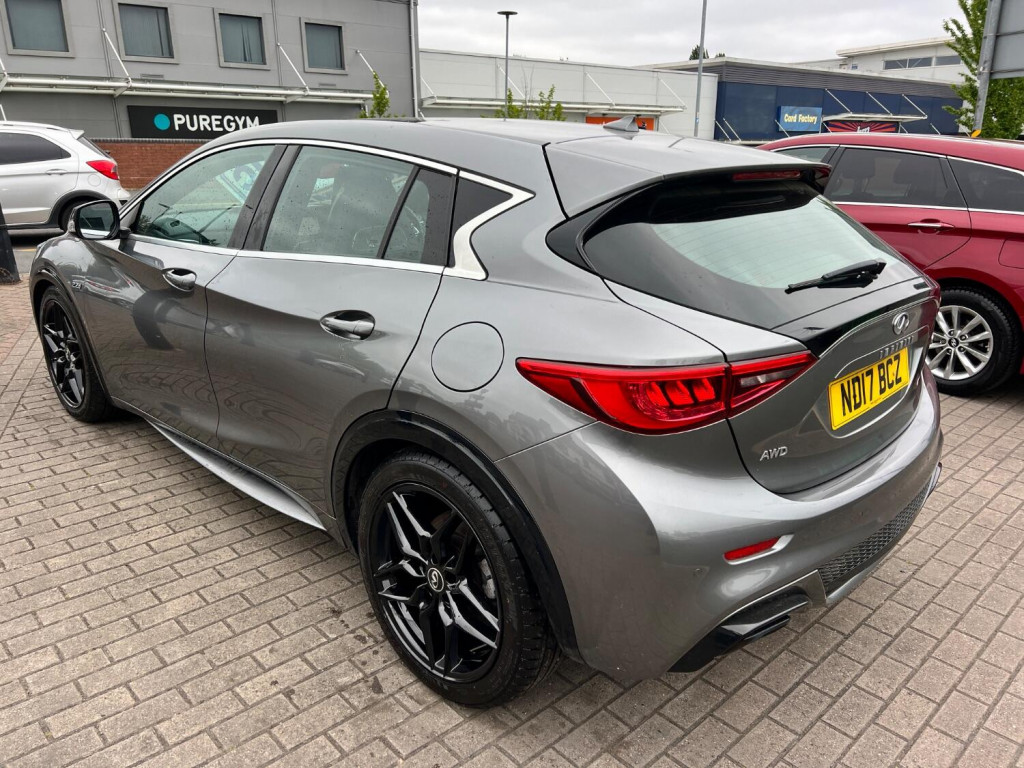 View INFINITI Q30 2.2 d Sport