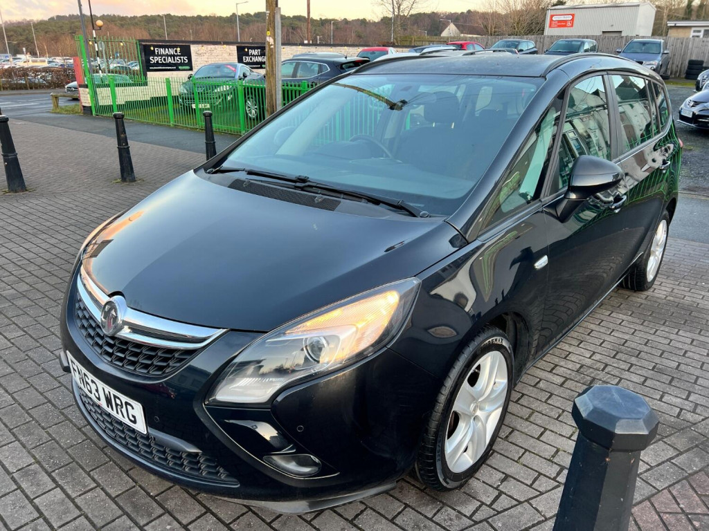 View VAUXHALL ZAFIRA TOURER 2.0 CDTi Exclusiv