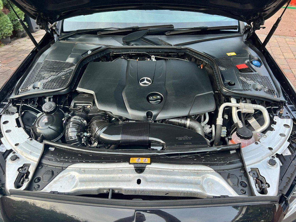 MERCEDES-BENZ C CLASS