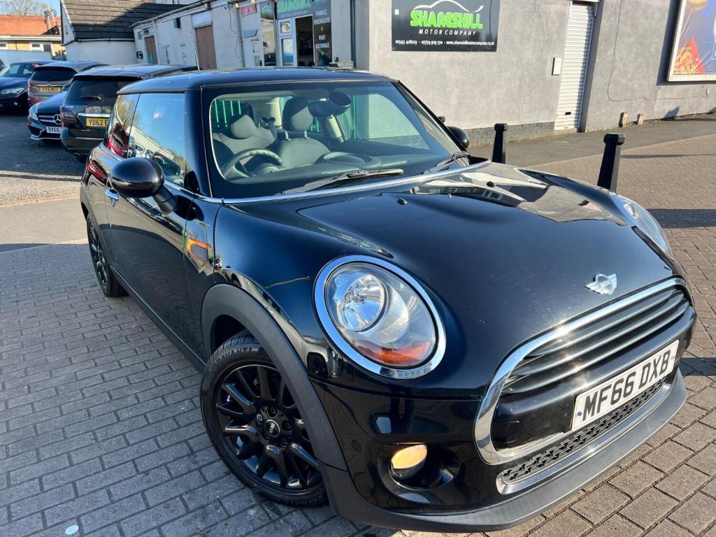View MINI HATCH 1.5 Cooper D 3-Door Hatch