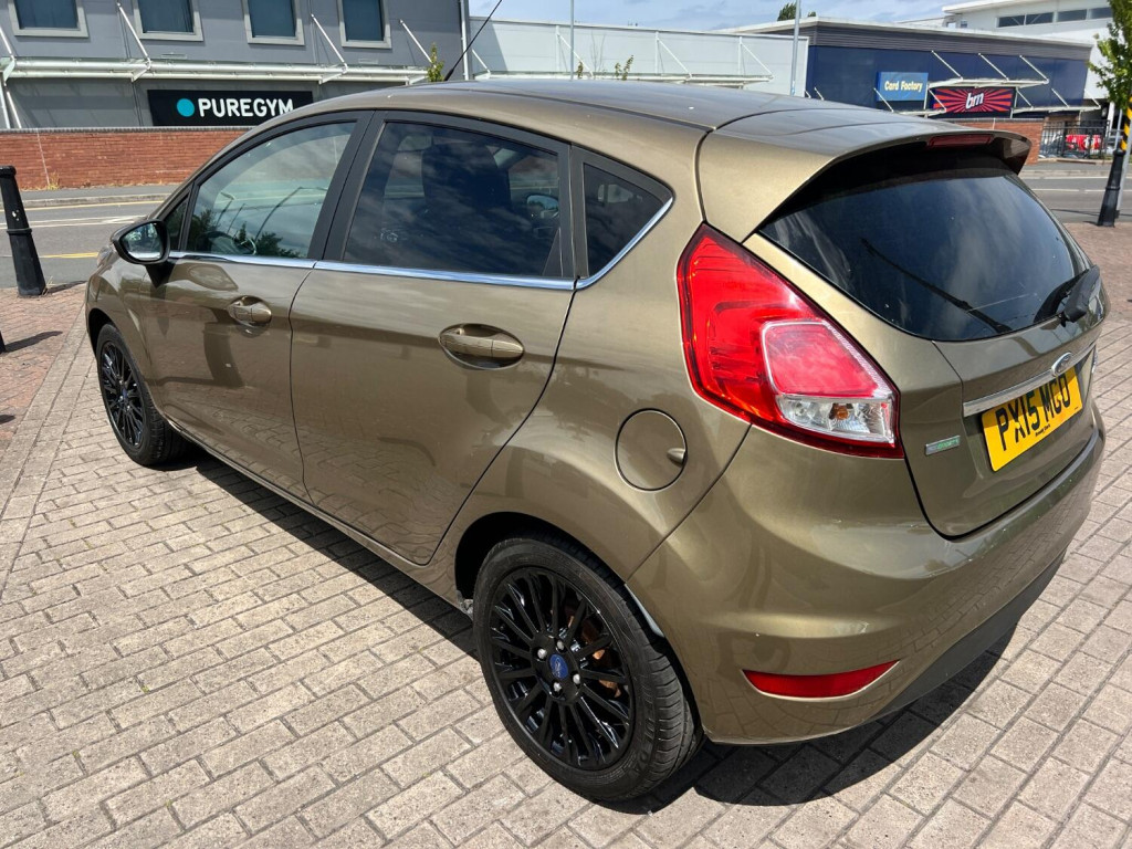 View FORD FIESTA 1.0 T EcoBoost Titanium