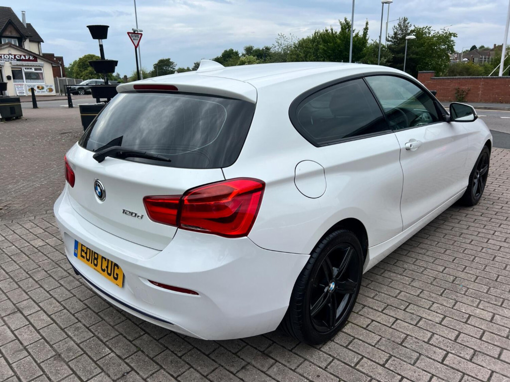 BMW 1 SERIES