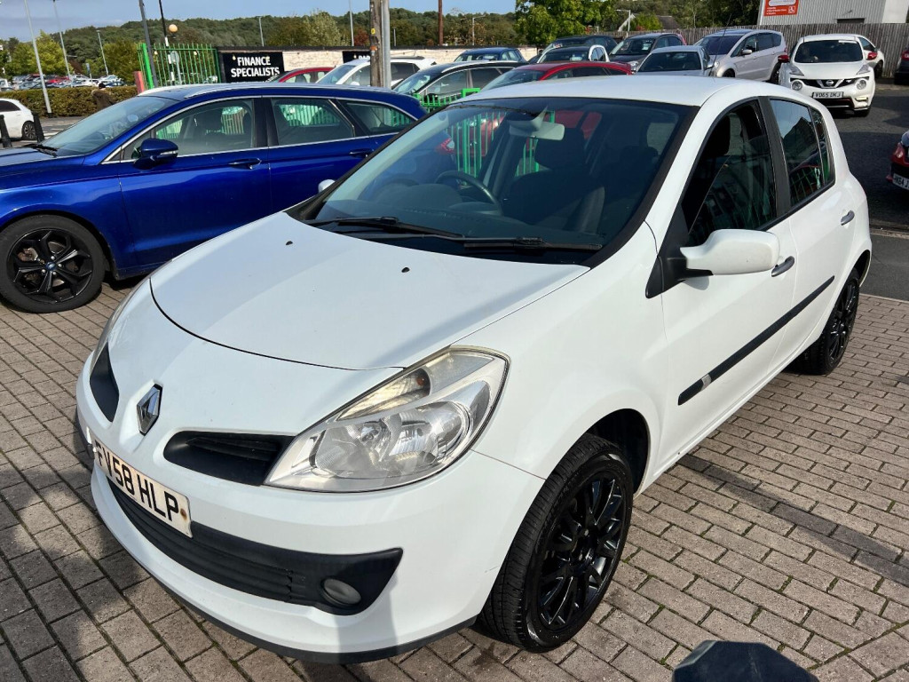 View RENAULT CLIO 1.5 dCi Dynamique