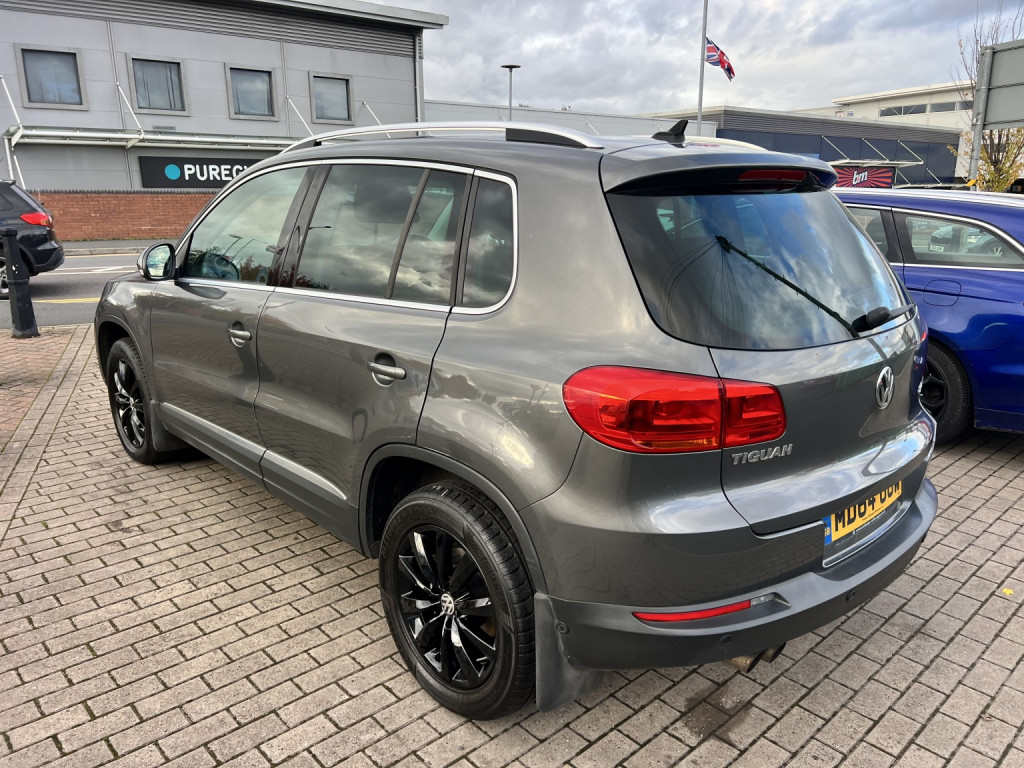 View VOLKSWAGEN TIGUAN 2.0 TDI BlueMotion Tech Match