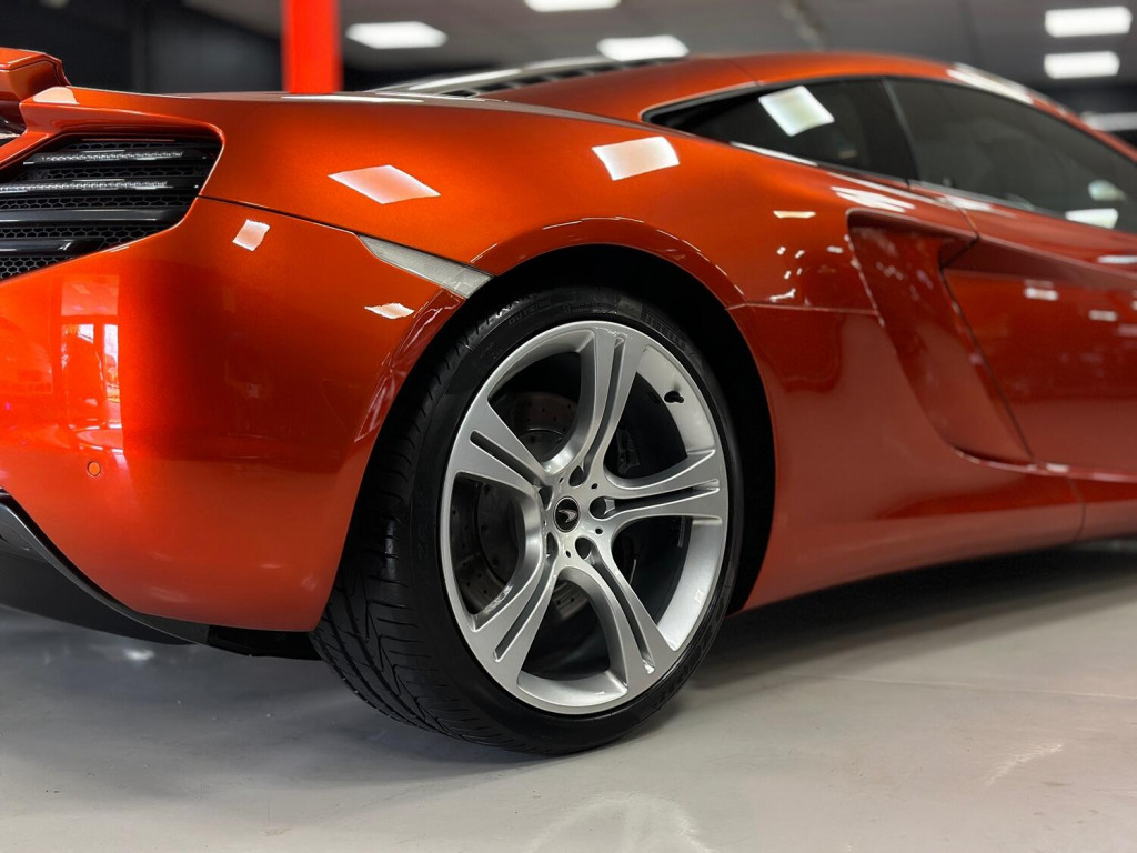 MCLAREN 12C