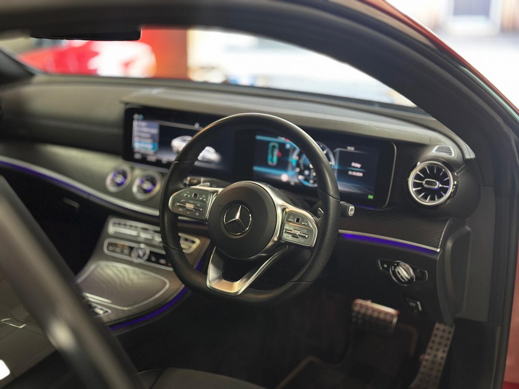 MERCEDES-BENZ E CLASS