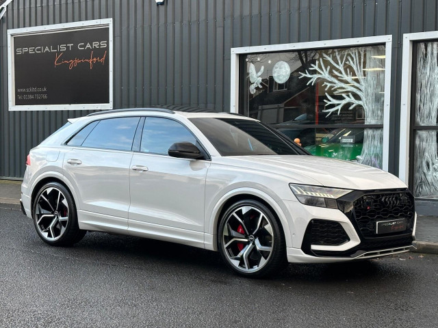 AUDI RSQ8