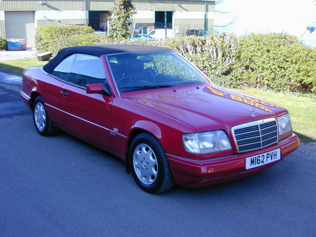 MERCEDES-BENZ 220 Ref 8680 - Mercedes Benz W124 220 Sportline Convertible (RHD - UK Car) (1994)