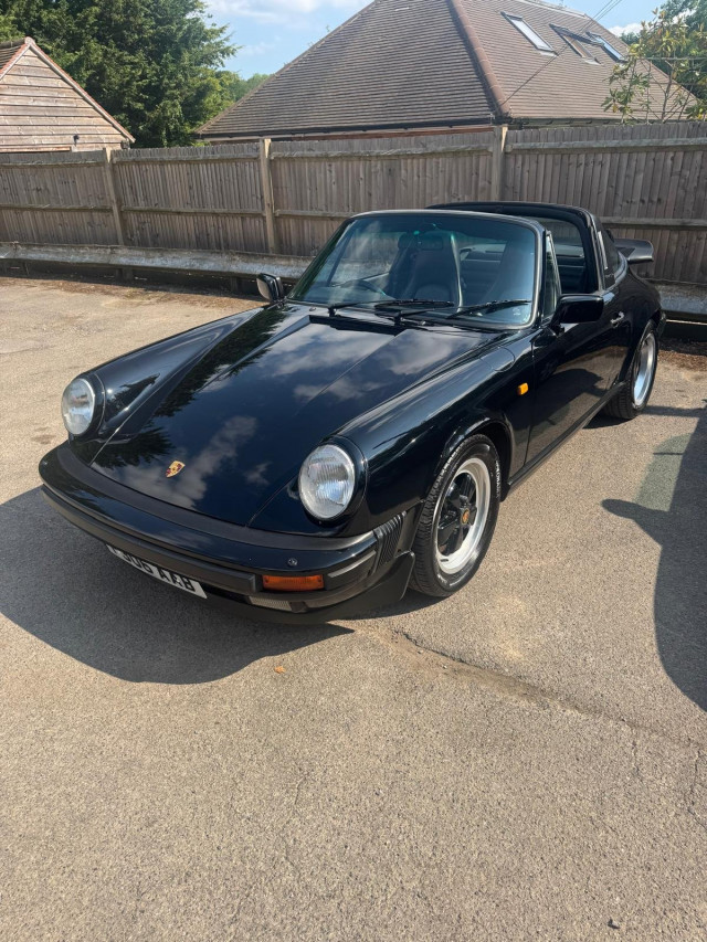 PORSCHE 911 Ref 8715 - Porsche 911 930 3.2 Carrera Targa (G50 5 speed)  (RHD - UK CAR) (1989)