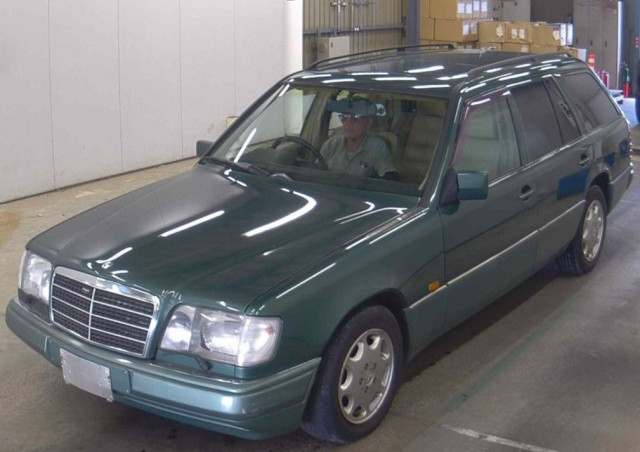 MERCEDES-BENZ 320 Ref 8718 - IN TRANSIT REFUNDABLE DEPOSIT CAN SECURE - Mercedes Benz W124 320te Estate 7 seater Autom (1992)