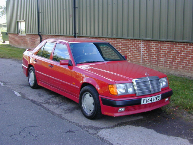 MERCEDES-BENZ 230 Ref 8739 - Mercedes Benz W124 230e Automatic Saloon - Carat Duchatelet - ONLY 37k!! (RHD - UK Car) (1989)