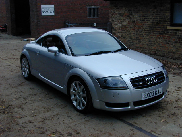 AUDI TT Ref 8749 - Audi TT Mk1 (8N) 2.0 225 Quattro Coupe Manual - 33k MILES! (RHD - UK Car) (2003/03)