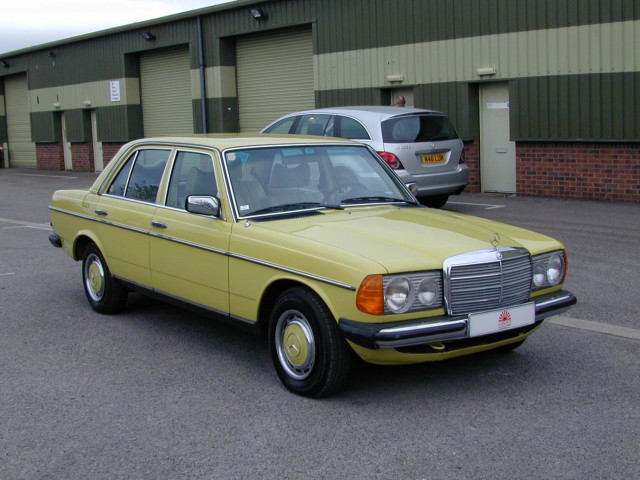 MERCEDES-BENZ 300 ref 8053 SOLD - SIMILAR SOURCED TO ORDER - Mercedes Benz W123 300D Diesel - LHD - Ex Japan (1980)