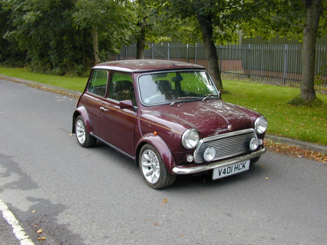 ROVER MINI ref 8120 - Rover Mini Classic Cooper 1.3 40th Anniversary Ltd Ed  1 of 250 RHD – UK Car (1999)