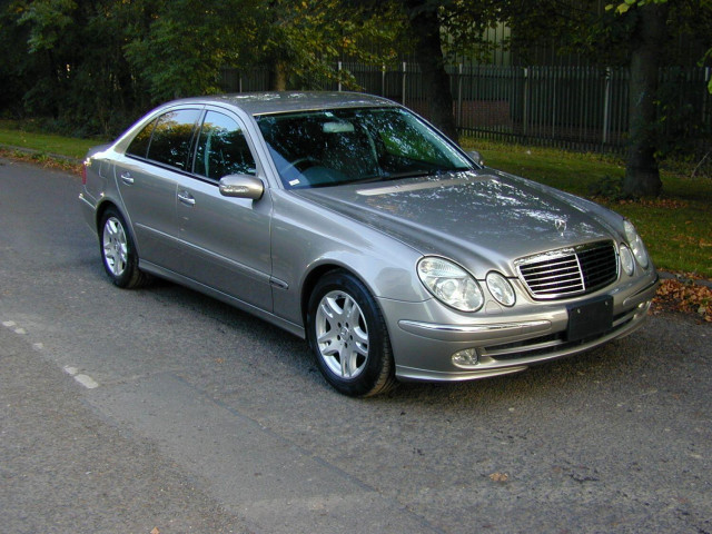 MERCEDES-BENZ E CLASS Ref 8374 - SALE AGREED AWAITING UK REGISTRATION - Mercedes Benz W211 E Class E240 Saloon EX JAPAN (2004)