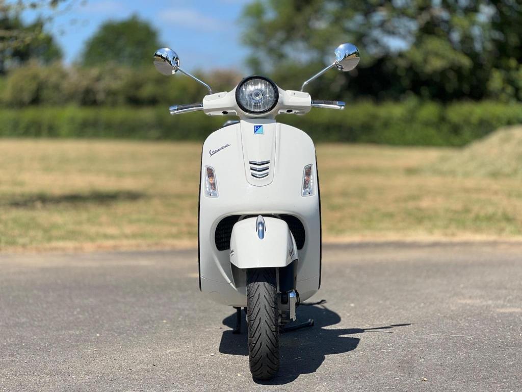 PIAGGIO Vespa GTS