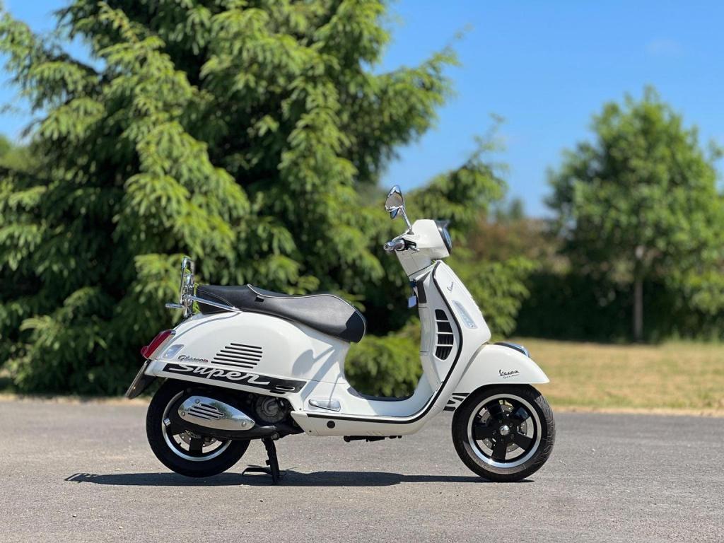 PIAGGIO Vespa GTS