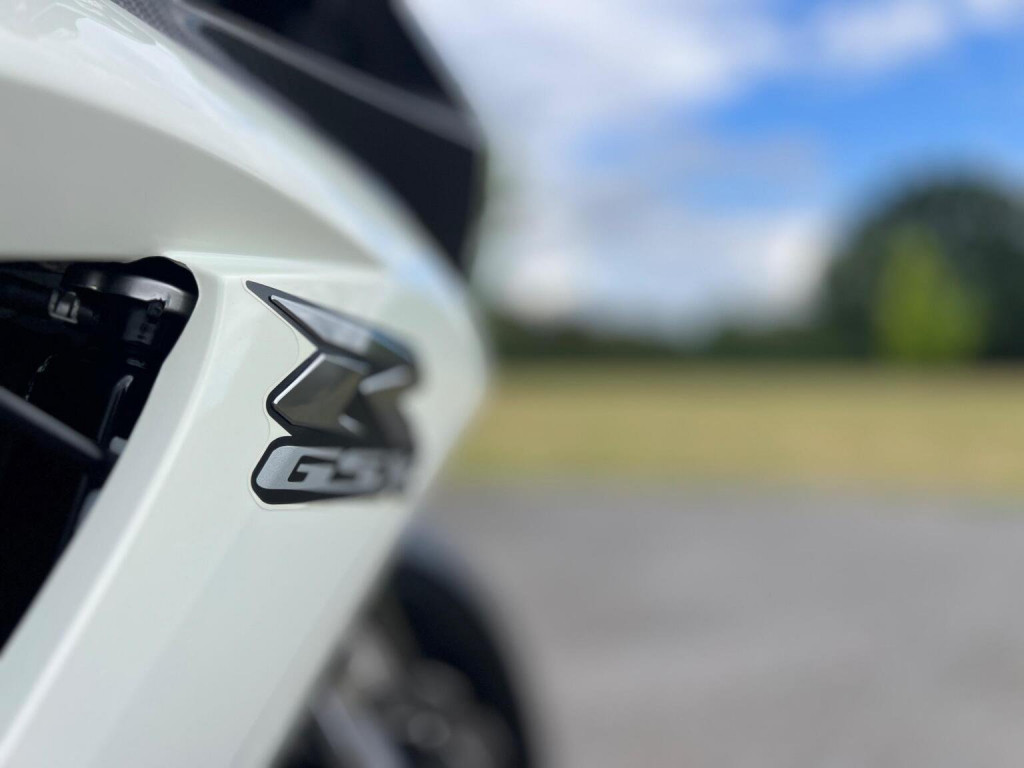 SUZUKI GSXR750