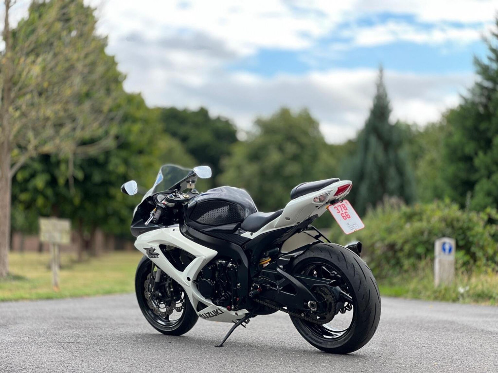 SUZUKI GSXR750