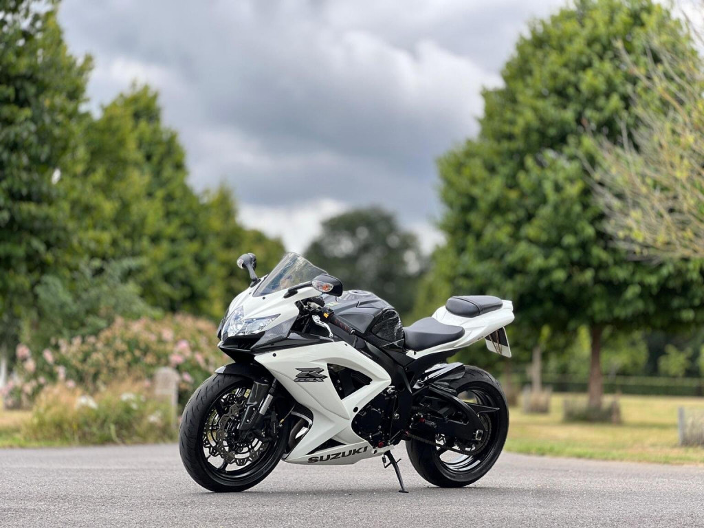 SUZUKI GSXR750