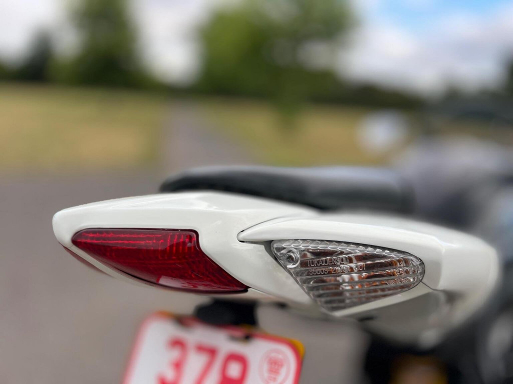 SUZUKI GSXR750