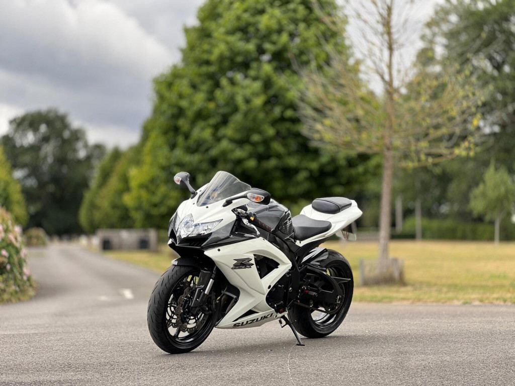 SUZUKI GSXR750