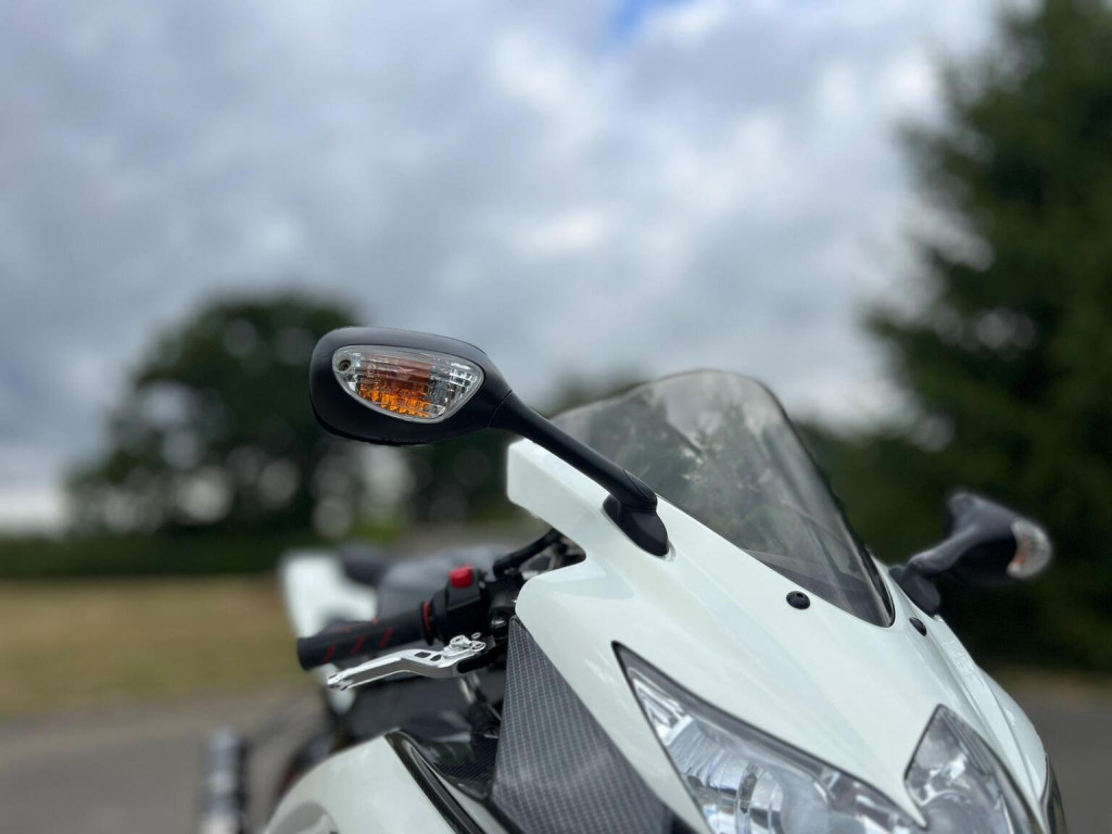 SUZUKI GSXR750