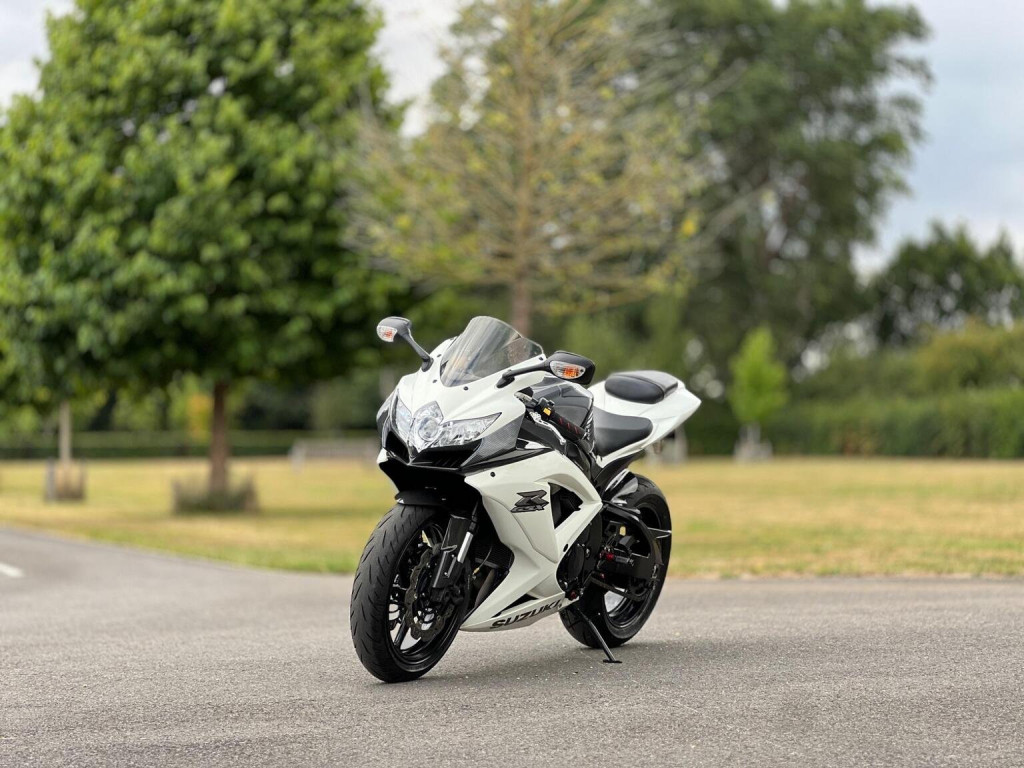 SUZUKI GSXR750