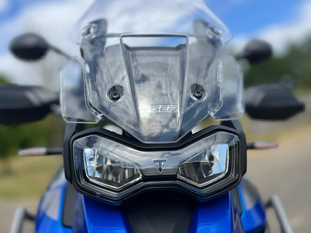 TRIUMPH TIGER 900