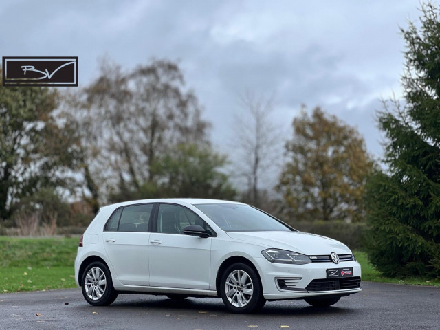 VOLKSWAGEN GOLF 35.8kWh e-Golf Auto 5dr