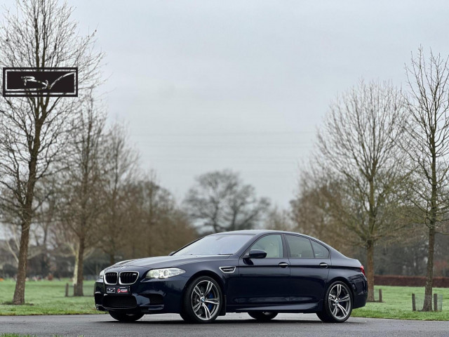 BMW M5 4.4 V8 DCT Euro 6 (s/s) 4dr