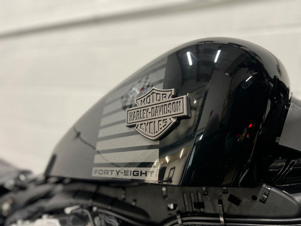 HARLEY-DAVIDSON Sportster