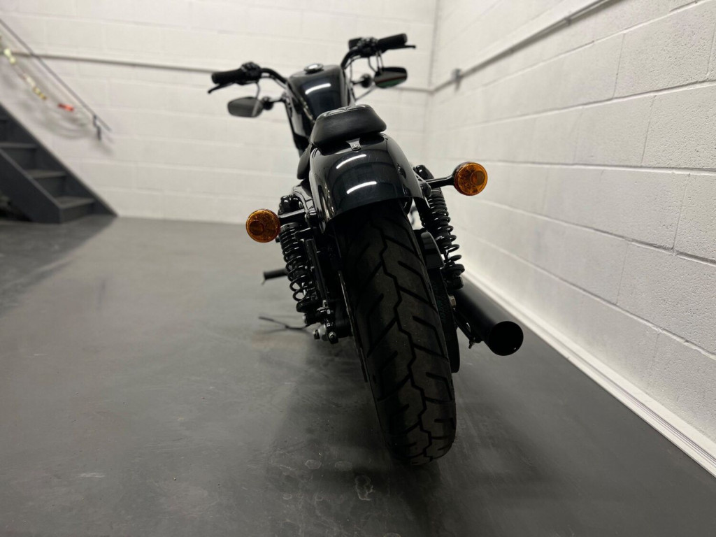 HARLEY-DAVIDSON Sportster